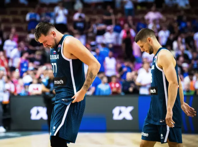 攻手感有所, LyipN