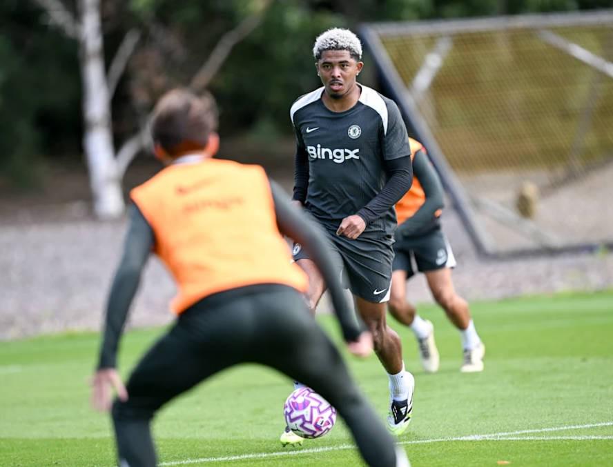 前准备训练, 切尔西官方, ue